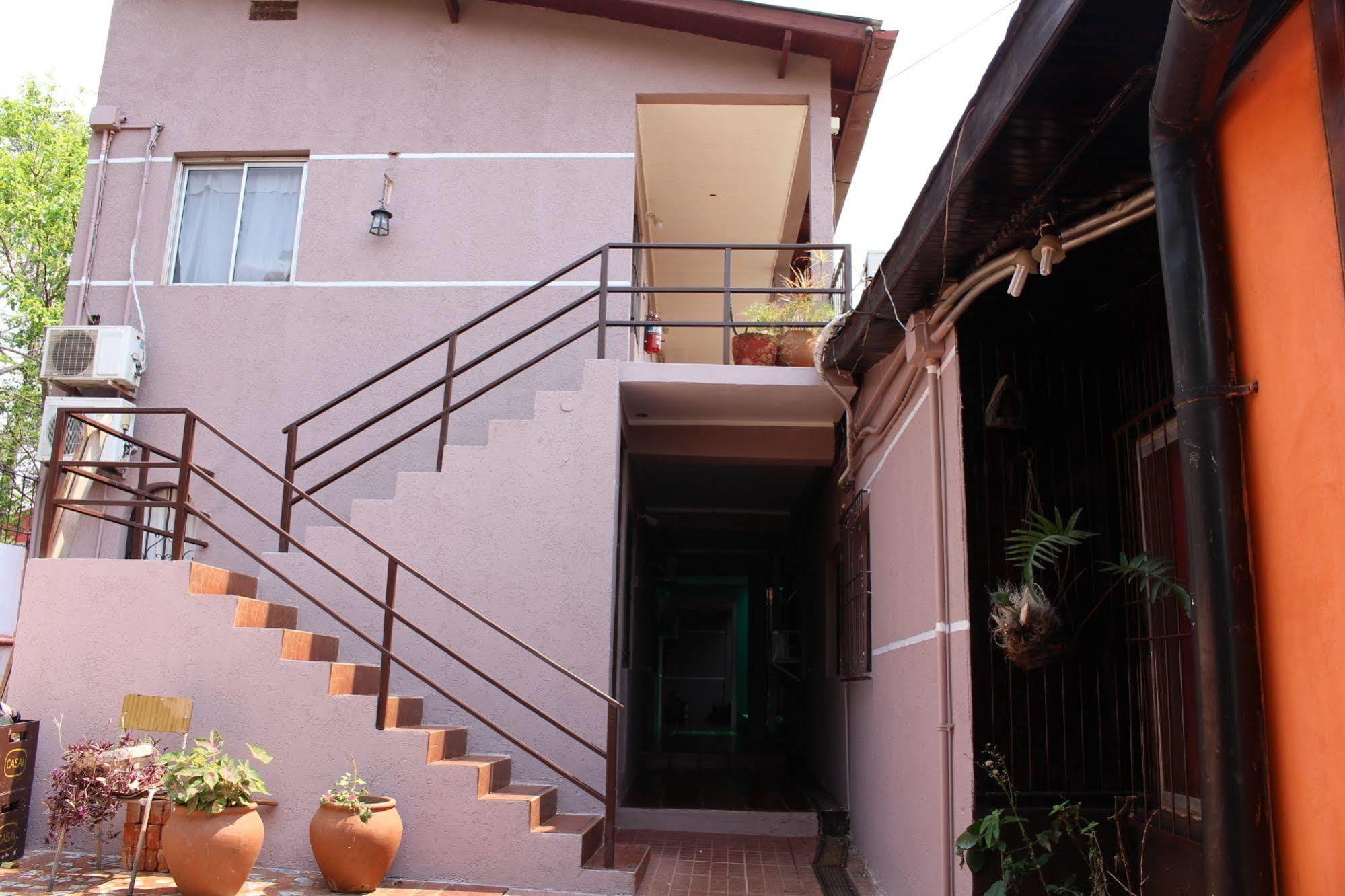 Residencial Noelia Hostel Puerto Iguazu Exterior photo