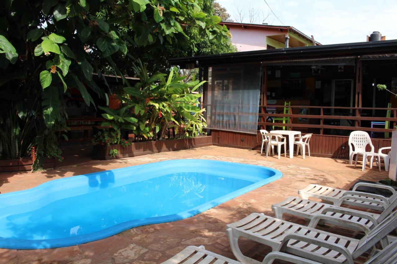 Residencial Noelia Hostel Puerto Iguazu Exterior photo